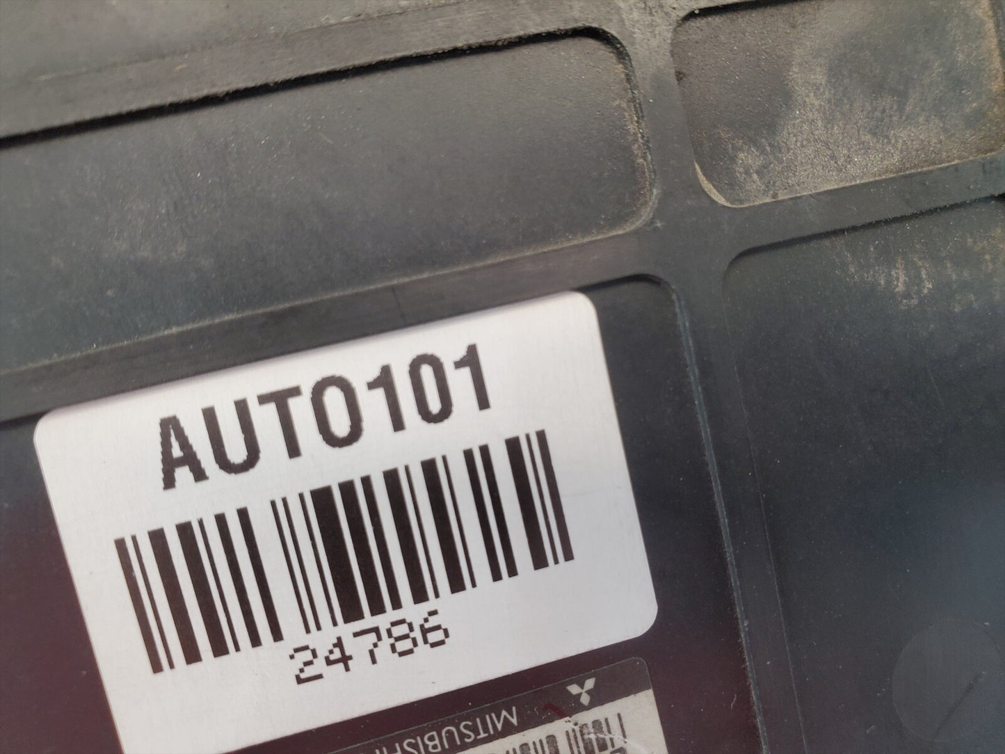 2005 MITSUBISHI GALANT 2.4 ECM ECU ENGINE COMPUTER CONTROL MODULE PCM 1860A056