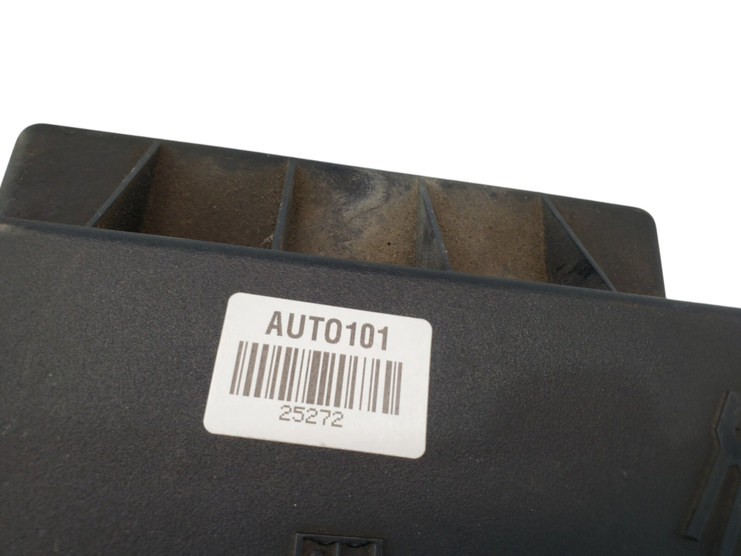 2005 Dodge Chrysler 300 FCM Module Fuse Box P05087166AH