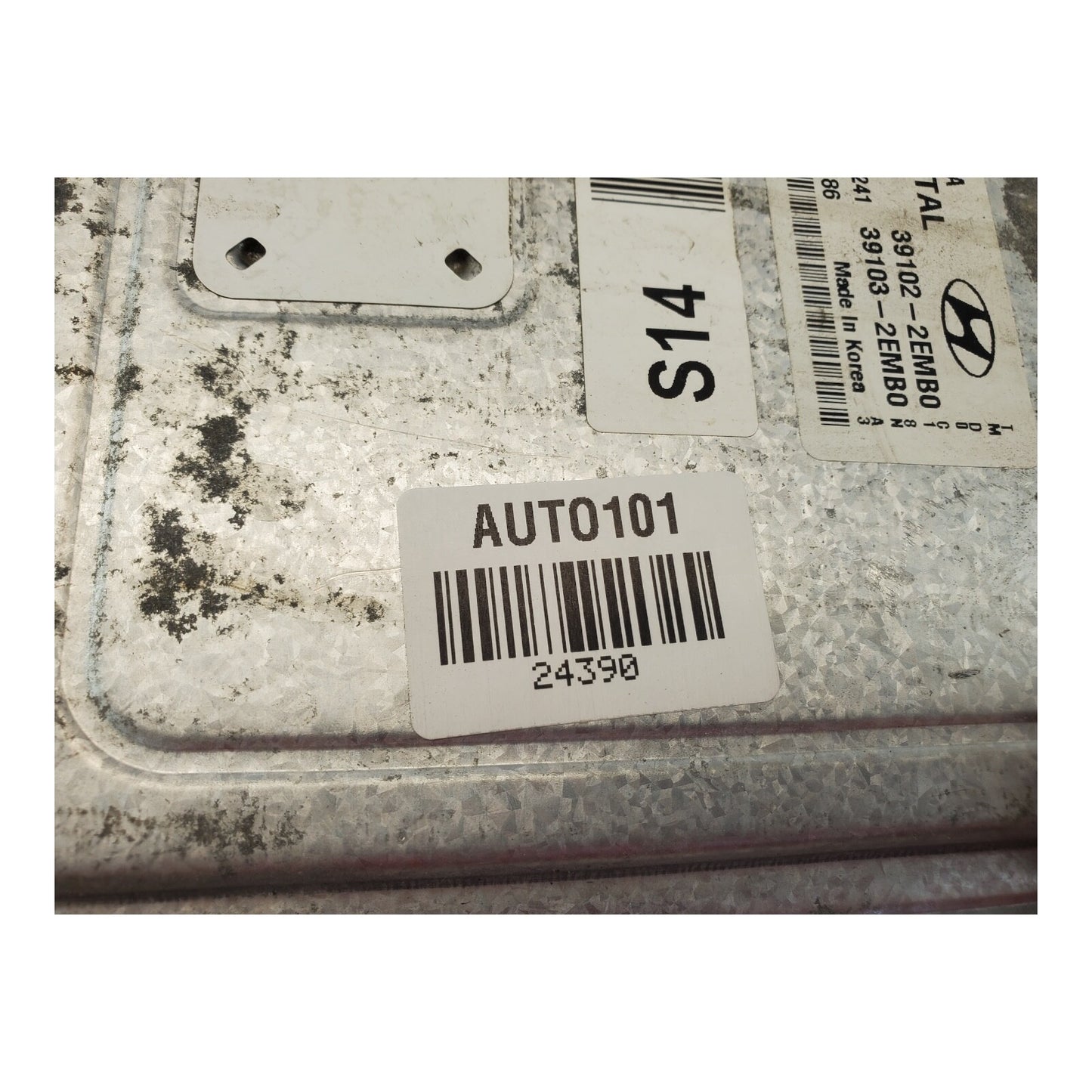 11 12 13 Hyundai Elantra #276 Engine Computer ECM ECU 39102-2EMBO