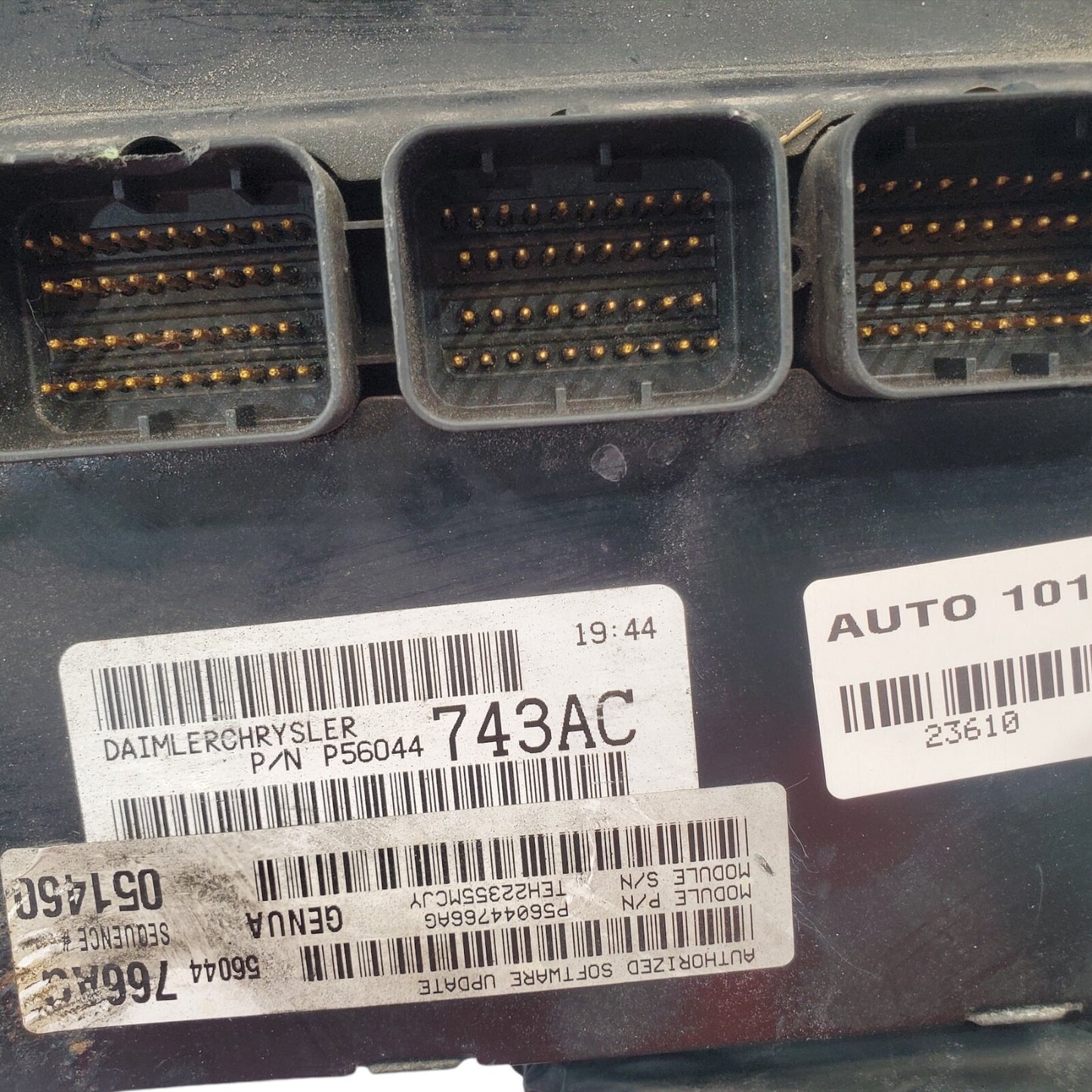 2006 Jeep Commander 4.7L V8. 4WD computer ECU ECM 56044766