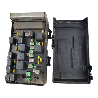 05-07 Town & Country, Caravan IPM Fuse & Relay Center Box 05144505AF 051445AC