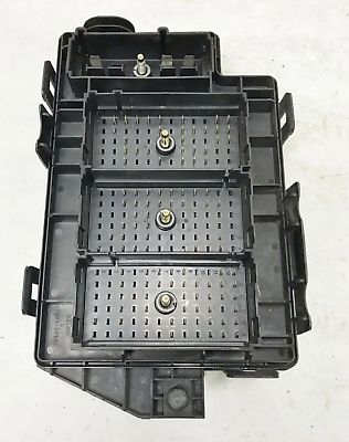 01-02 Buick Rendezvous, Pontiac Aztek Under Hood Fuse Box 10311477 GM