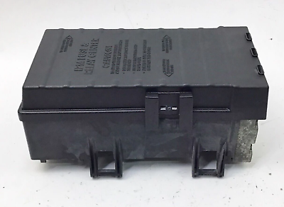 03-05 Dodge Caravan Power Module Fuse Box Relay Control Unit 05144506AE