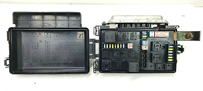 06-07 Dodge Charger Integrated Power Fuse Box Relay Module 04692031AM