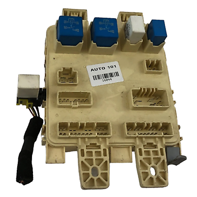 04 Hyundai Elantra 2.0L Automatic OEM Interior Fuse Relay Box 91110-2D001 05