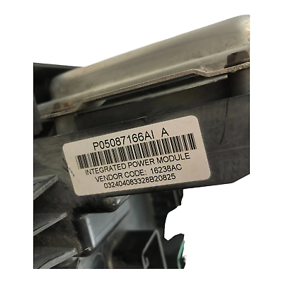 05 C-300 FUSE BOX MAIN PANEL ENGINE BODY CONTROL MODULE P05087166AI