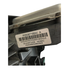 05 C-300 FUSE BOX MAIN PANEL ENGINE BODY CONTROL MODULE P05087166AI
