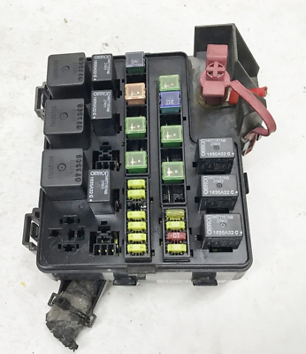 06 Chrysler Sebring Dodge Stratus Engine Fuse Relay Junction Box OEM 05087250AC