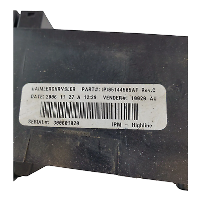 05-07 Town & Country, Caravan IPM Fuse & Relay Center Box 05144505AF 051445AC