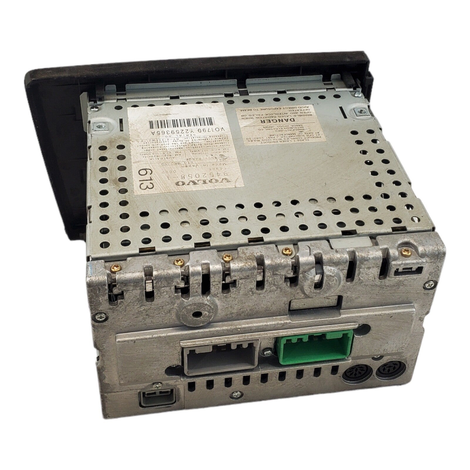 01-05 Volvo S60 S70 Series AM FM Cassette w Single CD Player HU-613 9452058-1