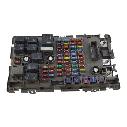 used GM OEM 2003-2007 Chevrolet Express Fuse Junction Block 15930149