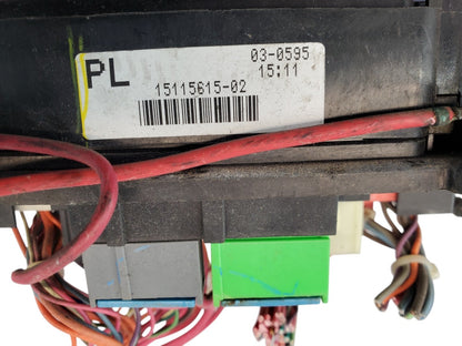03-05 Chevrolet Silverado Fuse Box Relay Unit 15115615-02 Module