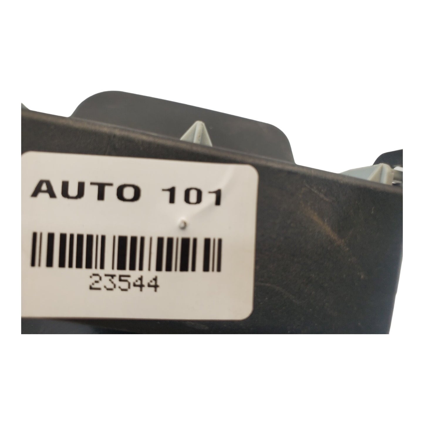 2011 -2017 BUICK REGAL OEM RIGHT SIDE UNDER FRONT DASH FUSE RELAY BOX 13222786