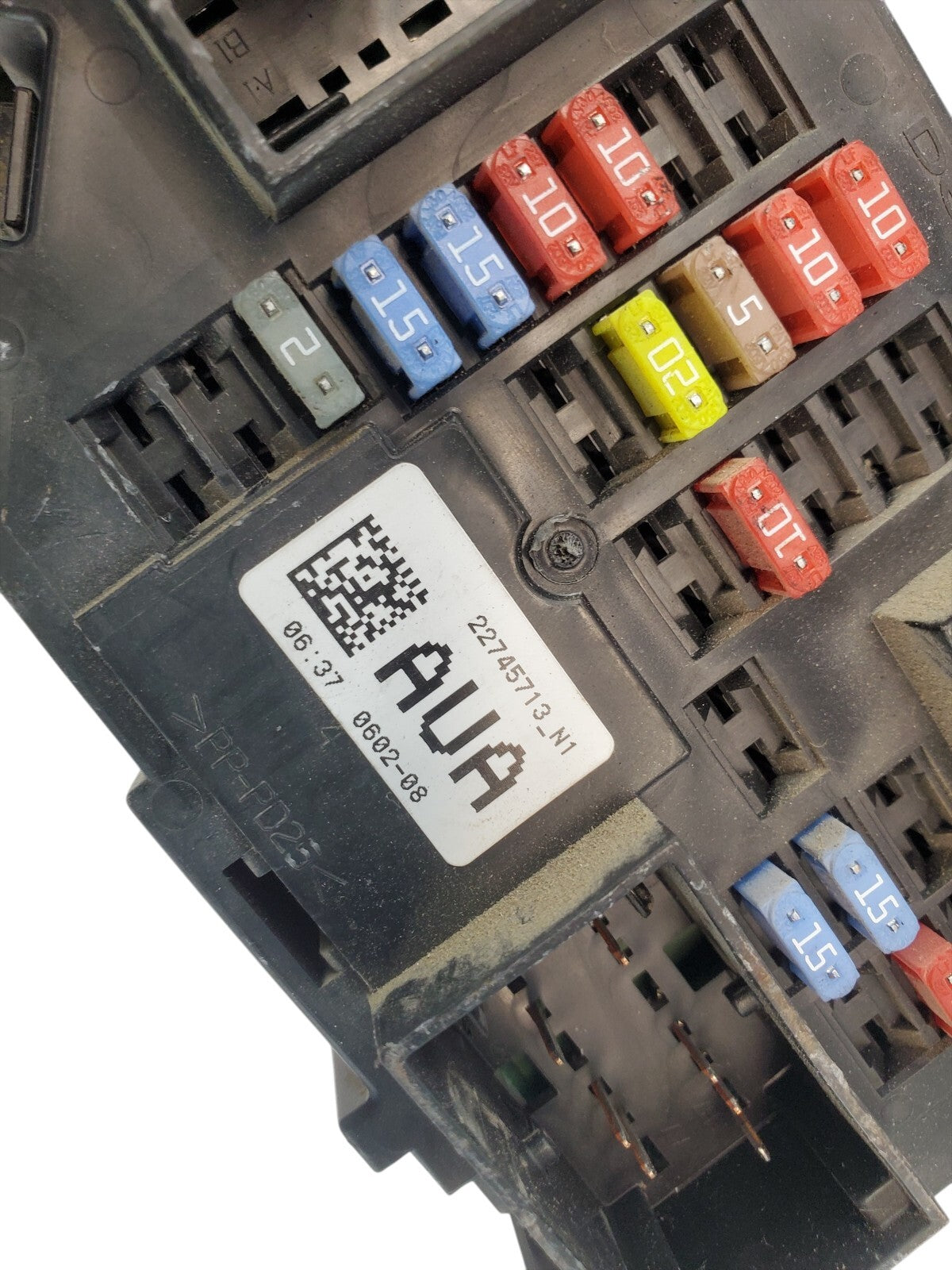 08-13 Chevrolet Silverado Cabin Fuse Junction Box 22745713-N1 OEM
