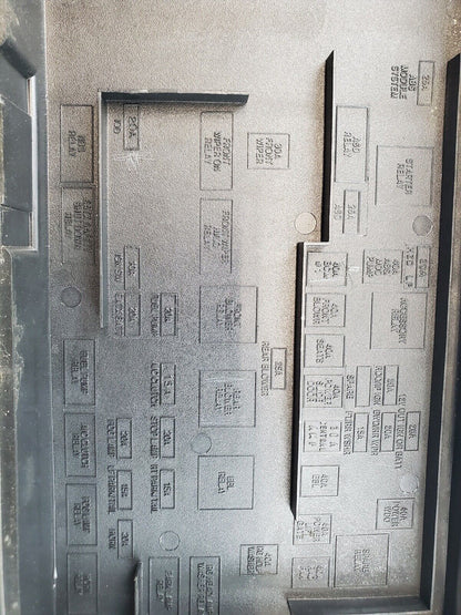 04-07 Dodge Grand Caravan Multifunction Fuse Box 05144579 / 05144505