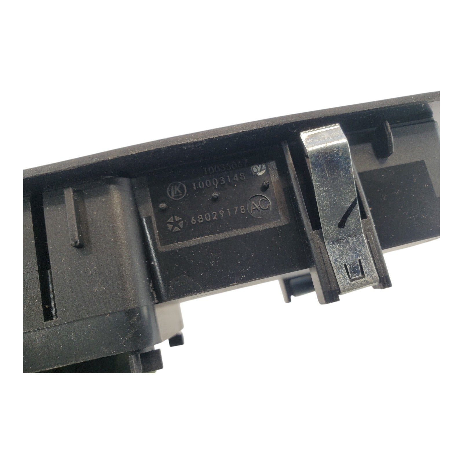08 09 10 11 Jeep Liberty Front Passenger Window Control Switch OEM 68029178AC