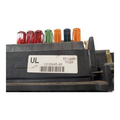 99-02 GMC suburban 5.3 2WD Tahoe Fuse Relay Box 12193645-09 Module
