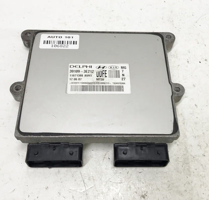 2006-2008 Kia Optima Engine Computer 39109-3E212 