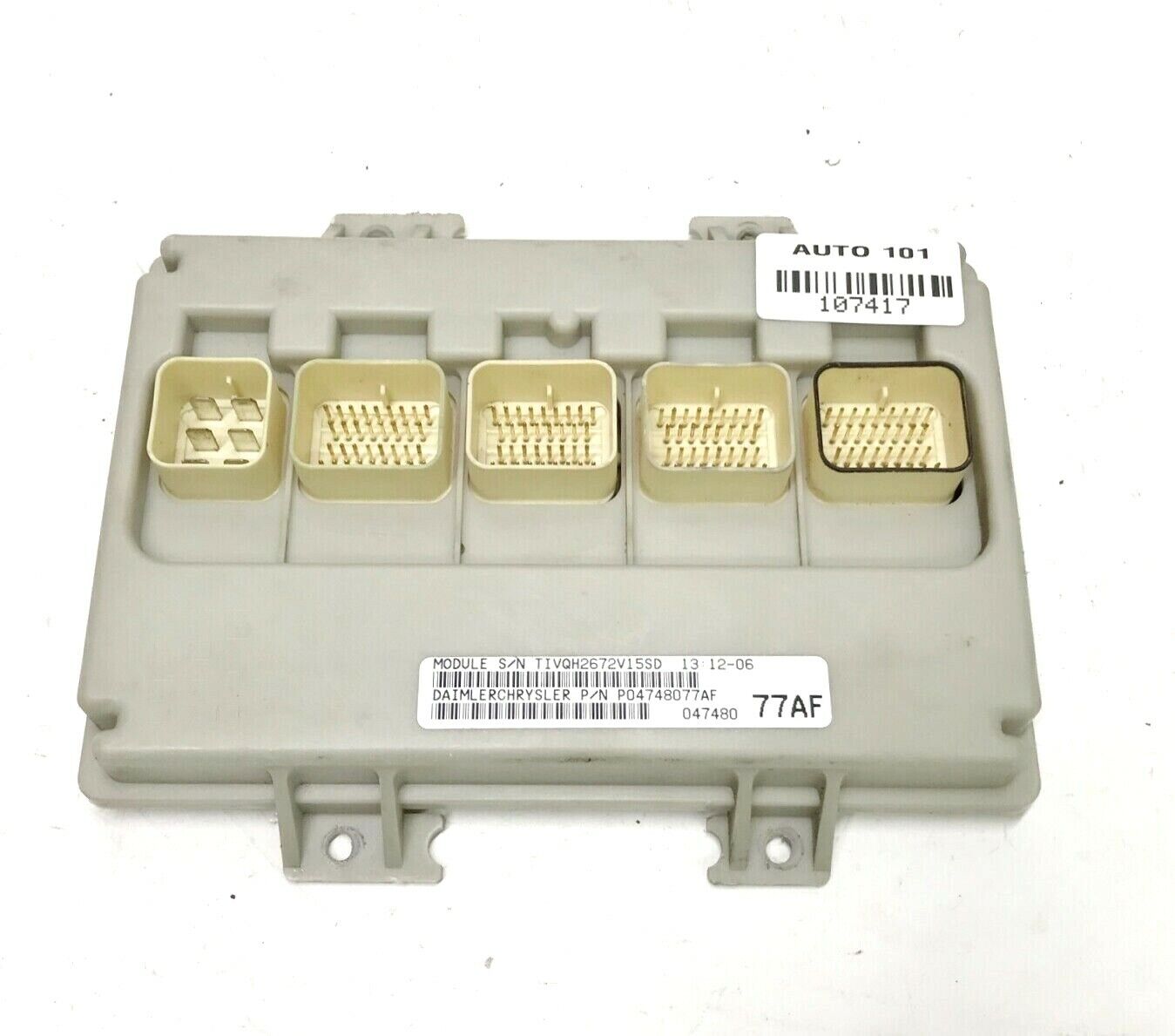 ✅ 03 Town & Country Body Control Module BCM OEM 04748077AF