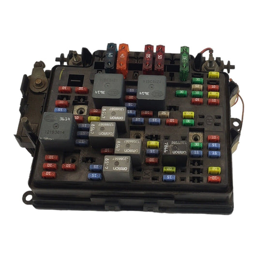00 Silverado 5.3 2wd Fuse Box Junction OEM P/N 15328806-05