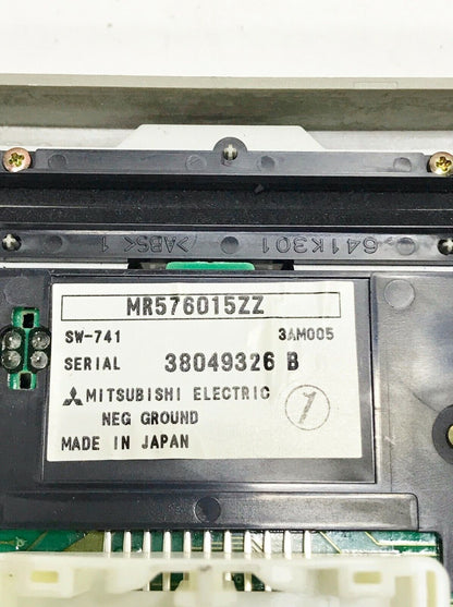 ✅ 04-05 Mitsubishi Endeavor Galant Audio CD Radio Control Faceplate MR576015ZZ