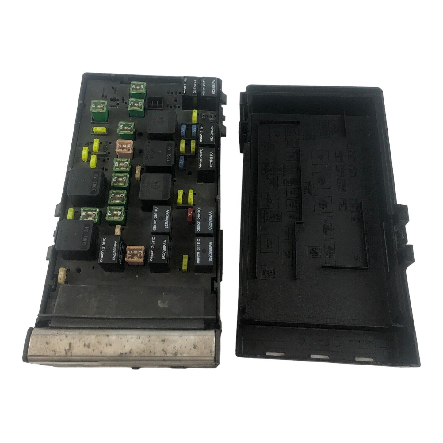 ✅ 05-07 Town & Country, Caravan IPM Fuse & Relay Center Box 05144579AB