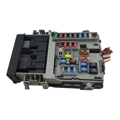 11-14 Cadillac Chevy Cruze Lacrosse XTS SRX Junction Relay Fuse Box OEM 13222786