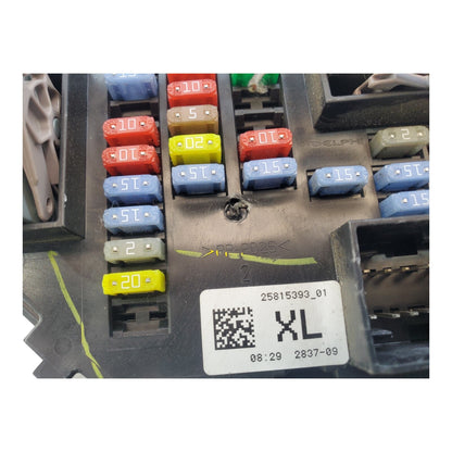 2007-2011 GMC Chevy Silverado Sierra Fuse Box Relay Control Module 25815393