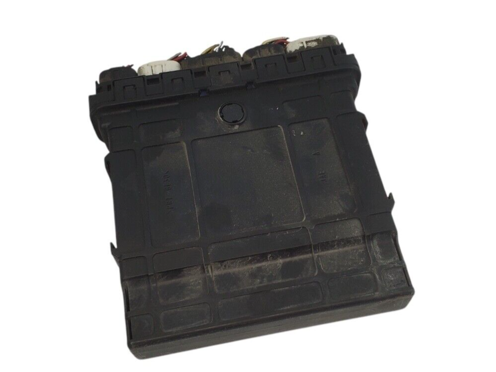 04 MITSUBISHI ENDEAVOR Engine Control Module ECM Computer MN132653