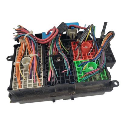 ✅1999-2002 Chevrolet Silverado Suburban Tahoe Fuse Box Junction OEM 15328806-05