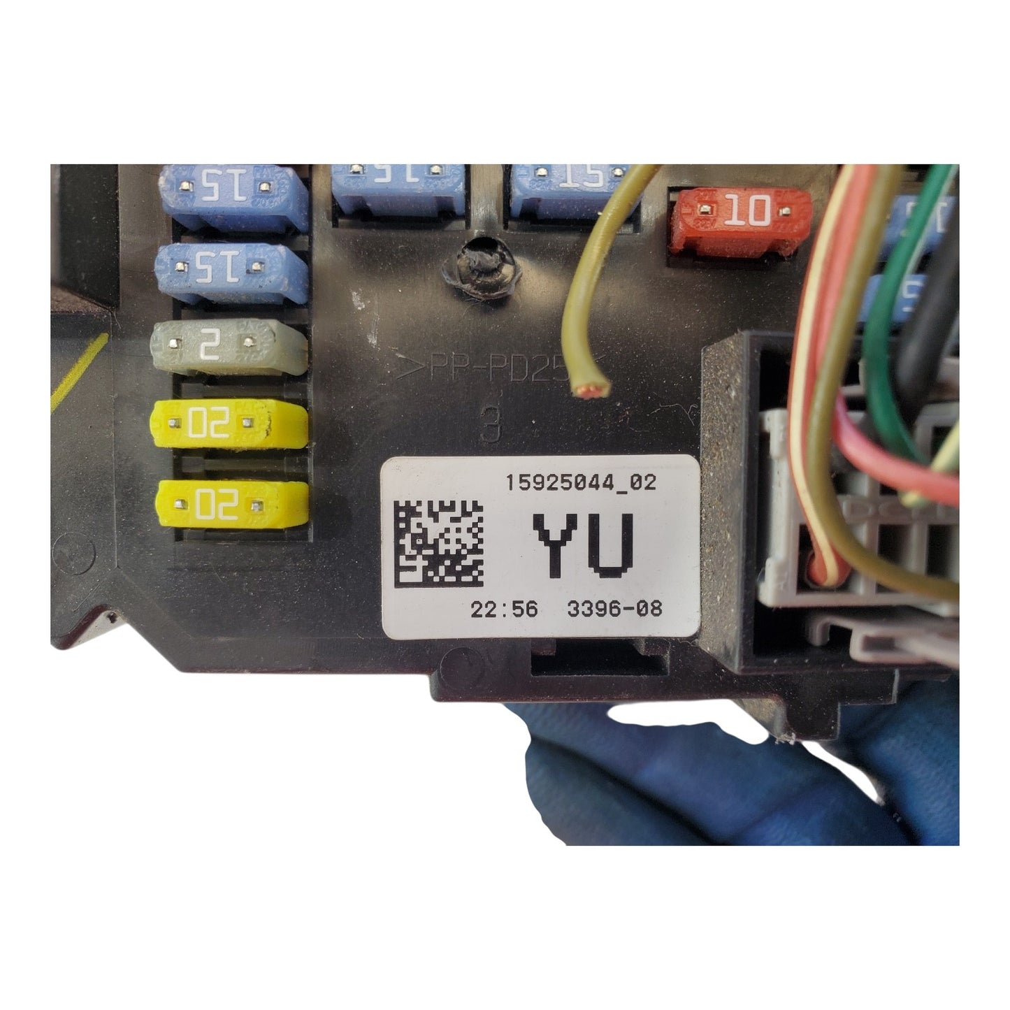 07 GMC Yukon XL FUSE RELAY BOX 15925044-02 OEM