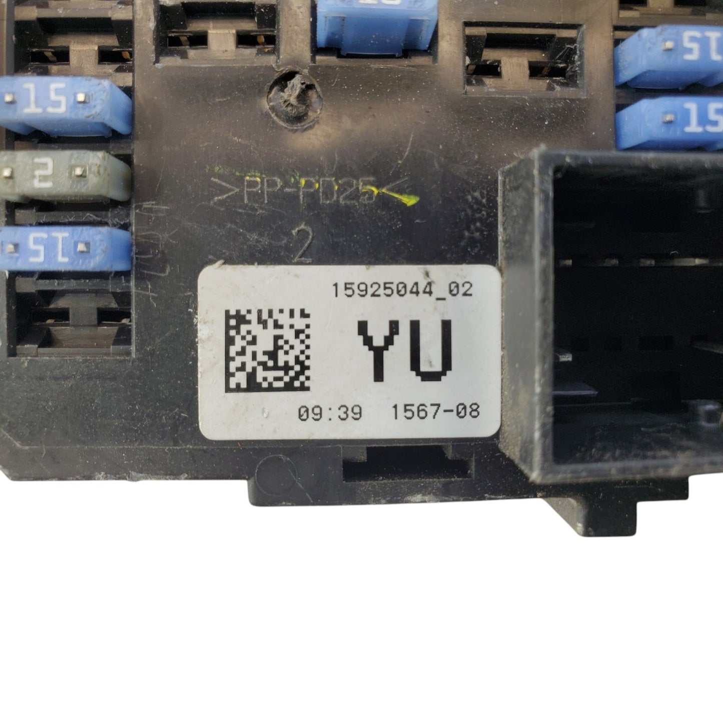 07 GMC Yukon XL FUSE RELAY BOX 15925044-02 OEM