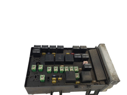 01-03 Town & Country Caravan Fuse Box Relay Body Control Module 04869200AL