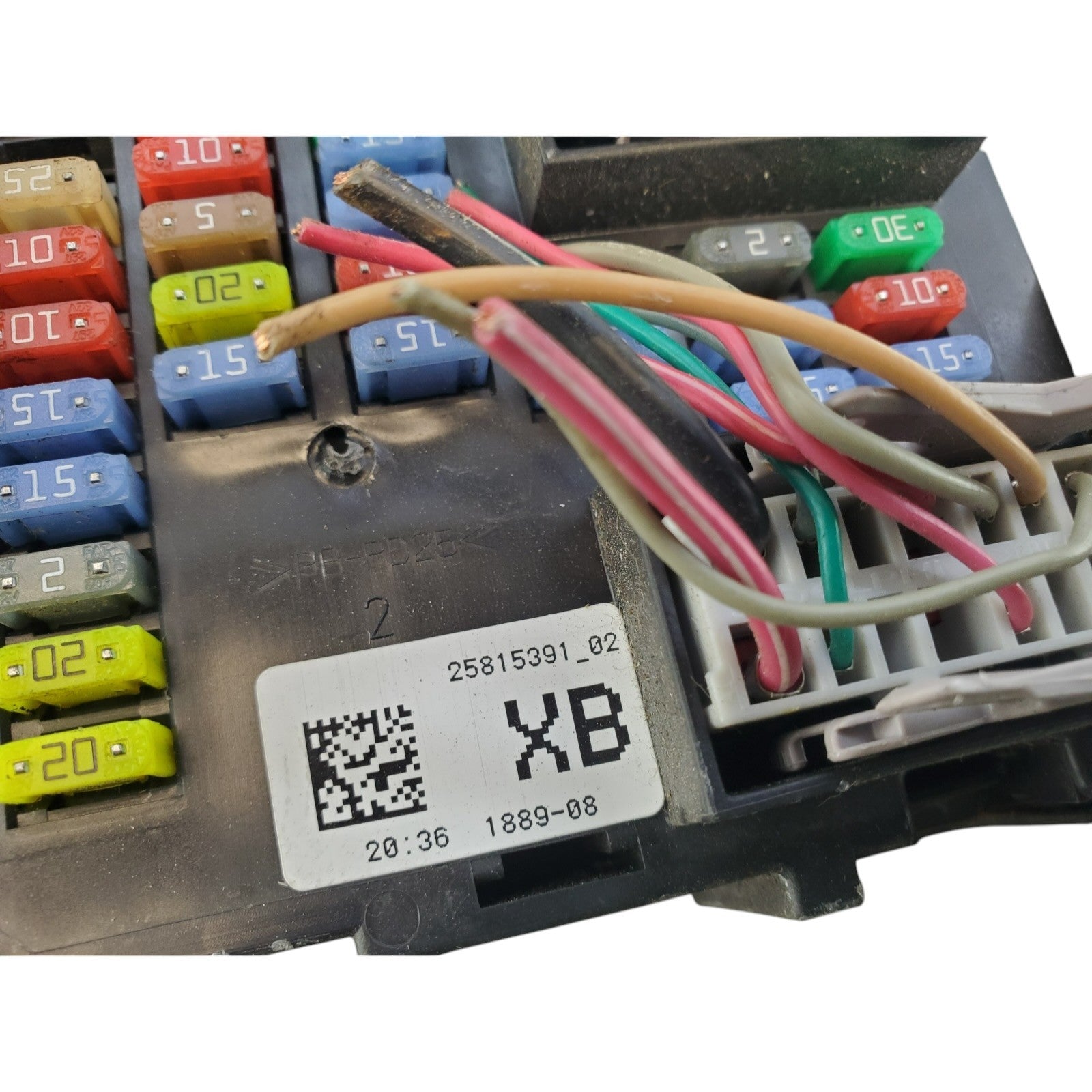 2009 Yukon XL Suburban Escalade Cabin Fuse Box 25815391 02