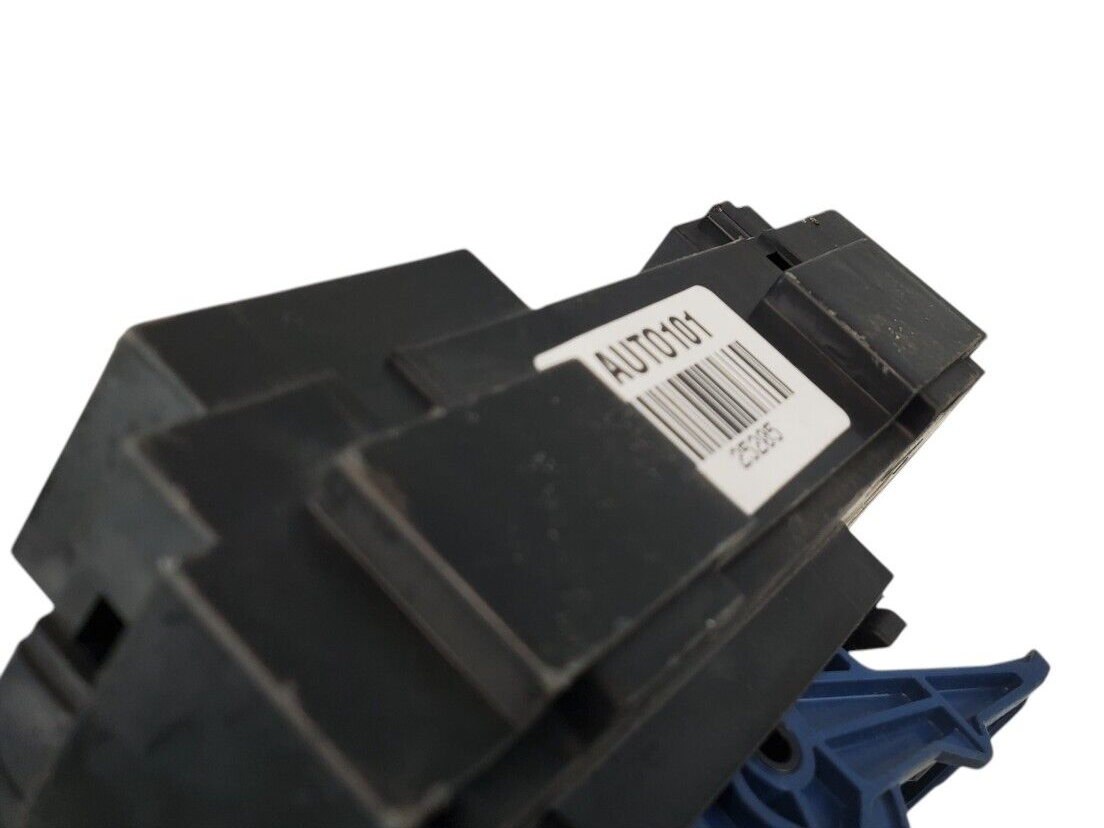 07 GMC Yukon XL FUSE RELAY BOX 15925044-02 OEM