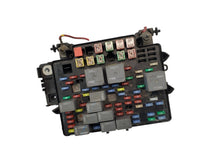 03-06 Chevy Tahoe GMC Yukon Engine Fuse Relay Box Fusebox OEM 15115617-02