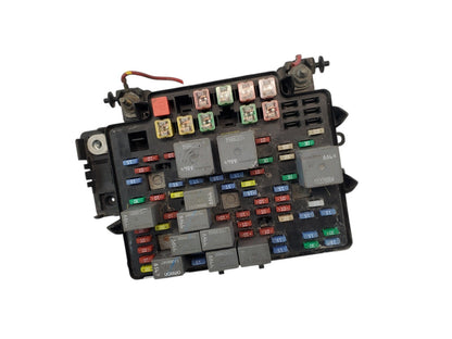 03-06 Chevy Tahoe GMC Yukon Engine Fuse Relay Box Fusebox OEM 15115617-02