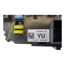 07 GMC Yukon XL FUSE RELAY BOX 15925044-02 OEM