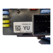 07 GMC Yukon XL FUSE RELAY BOX 15925044-02 OEM
