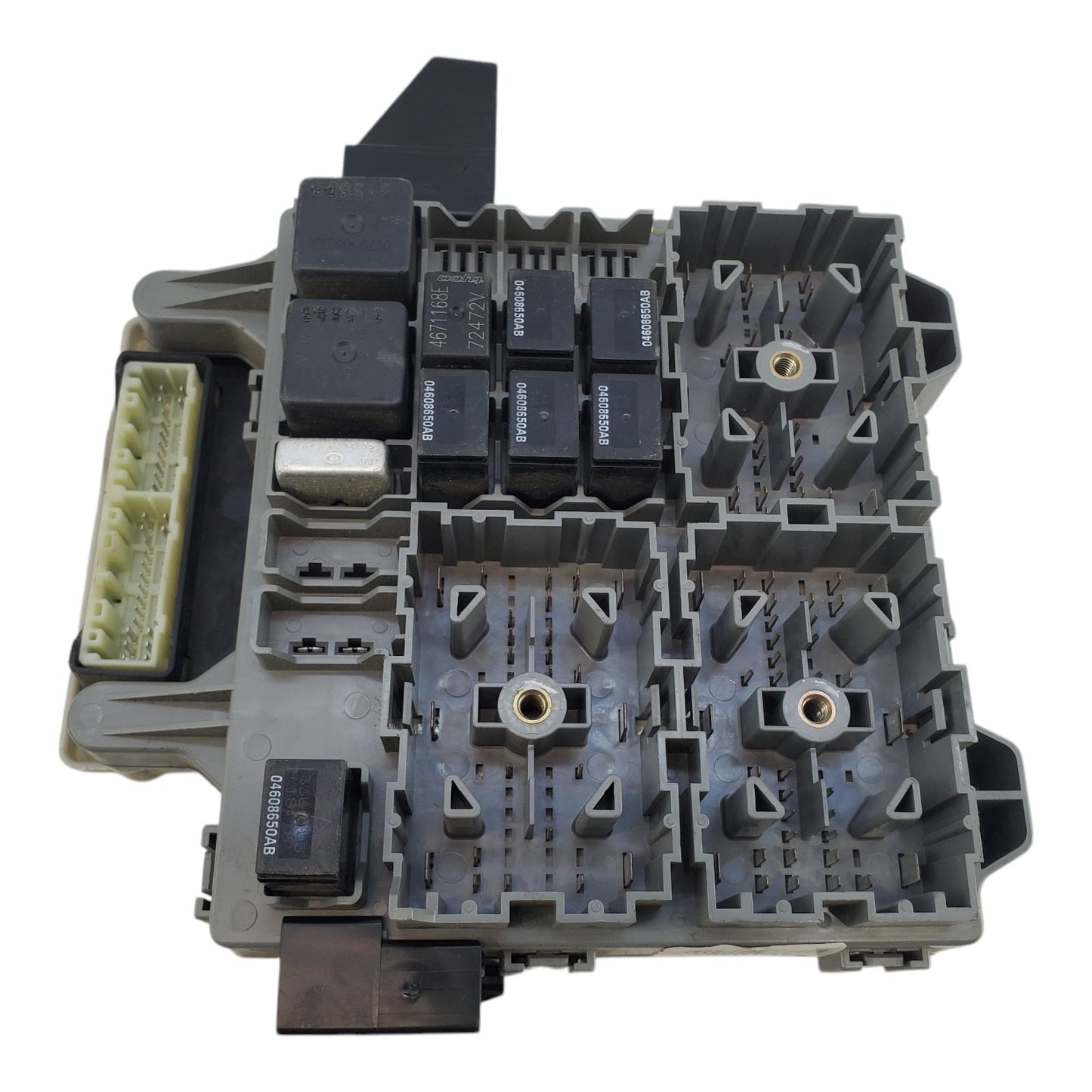 ✅ 07 Jeep Liberty 3.7L  Body Control Module BCM 05026037AE