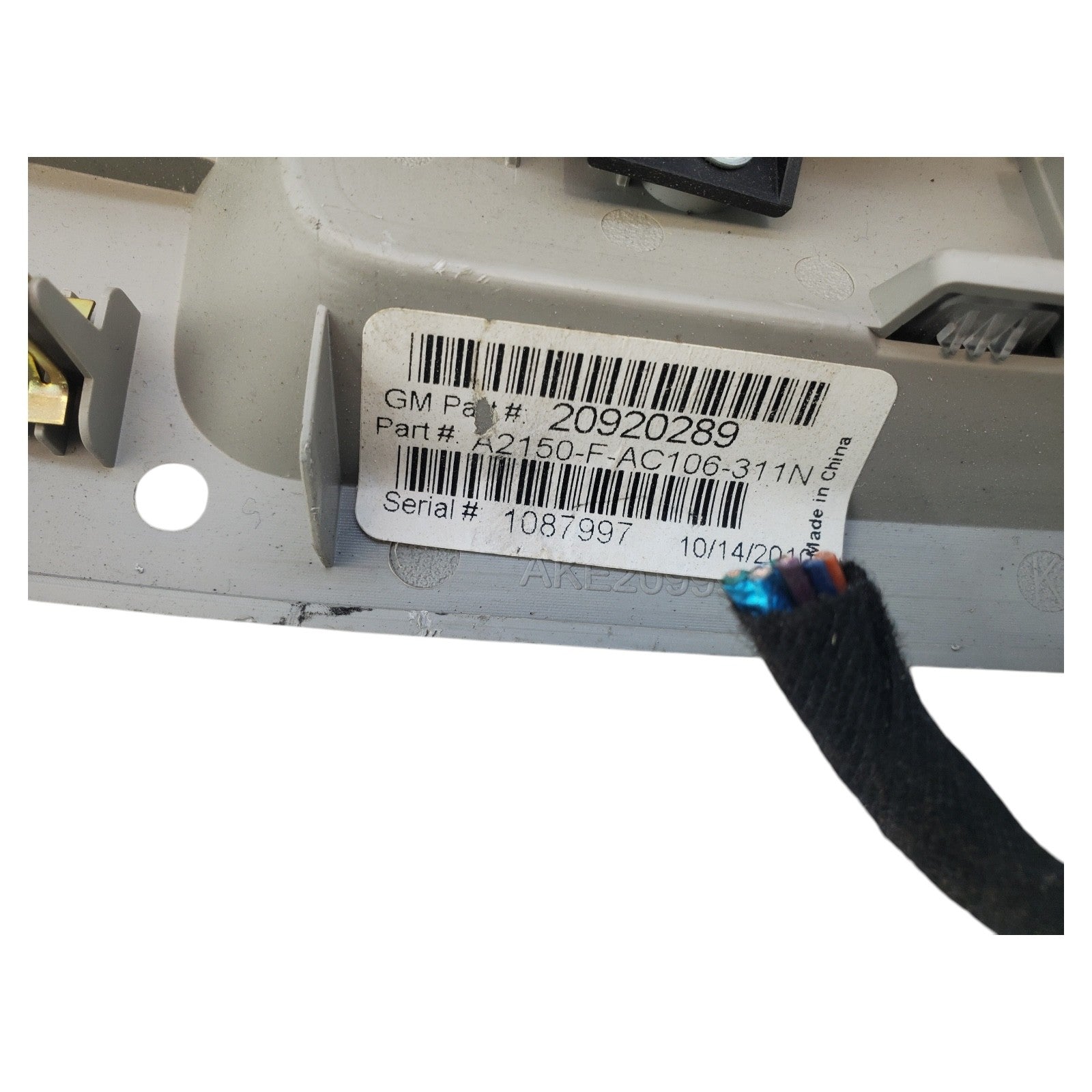 2010 - 2016 Cadillac SRX Overhead Console Center Light Beige 20920289 OEM