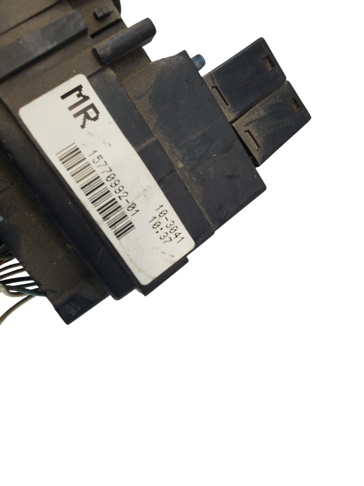 99-06 Chevy Silverado GMC Sierra Suburban Fuse Relay Box 15770992-01