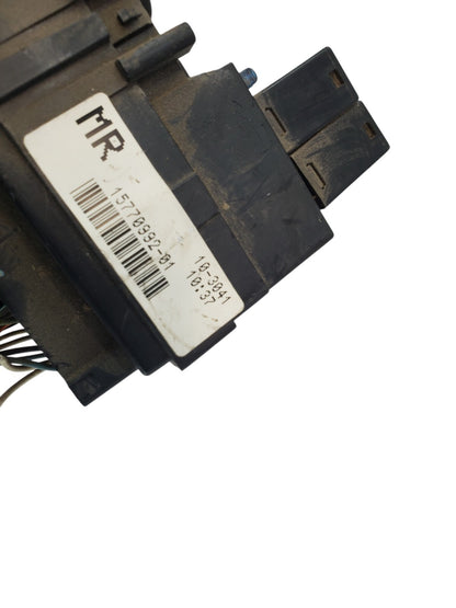 99-06 Chevy Silverado GMC Sierra Suburban Fuse Relay Box 15770992-01