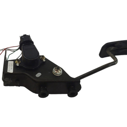 02-06 Toyota Camry Gas Pedal Assembly Accelerator 78010-33010