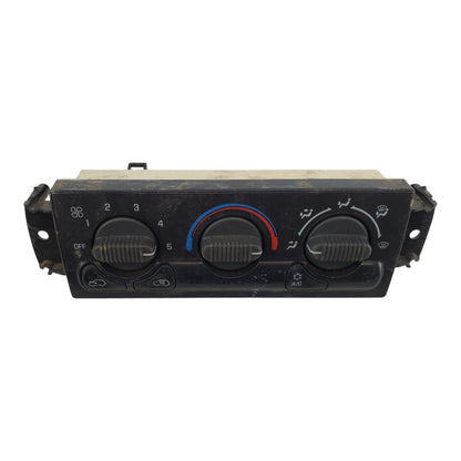 99-02 Chevy GMC Silverado Sierra Yukon Climate Control A/C OEM 15054697
