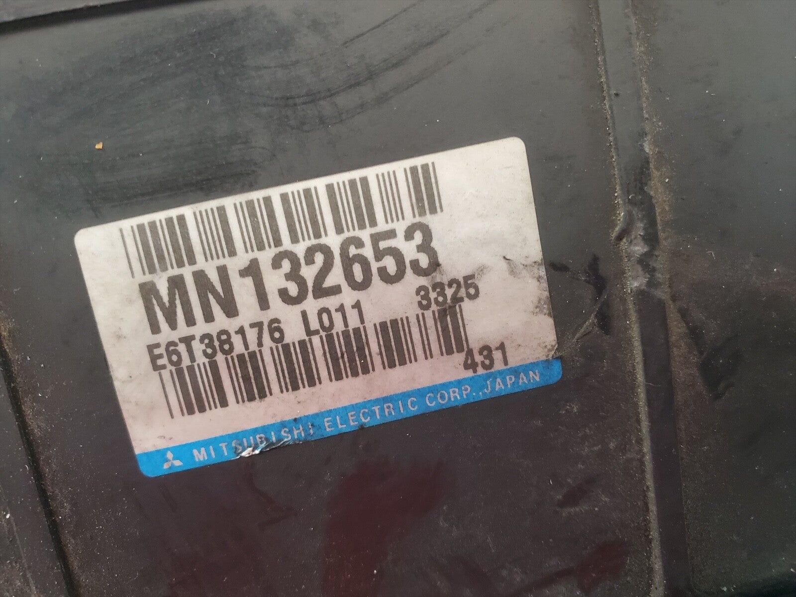 04 MITSUBISHI ENDEAVOR Engine Control Module ECM Computer MN132653