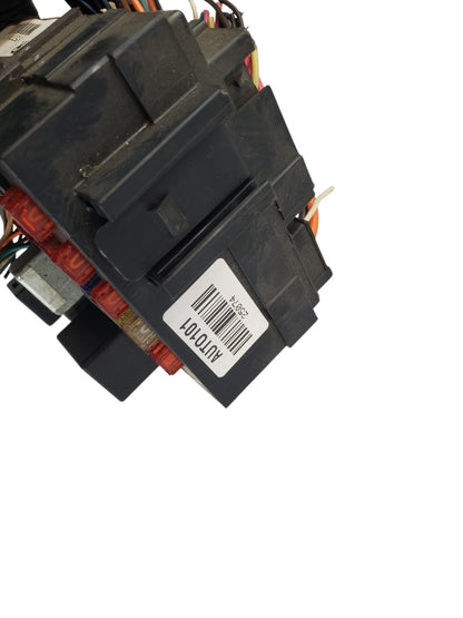 99-06 Chevy Silverado GMC Sierra Suburban Fuse Relay Box 15770992-01