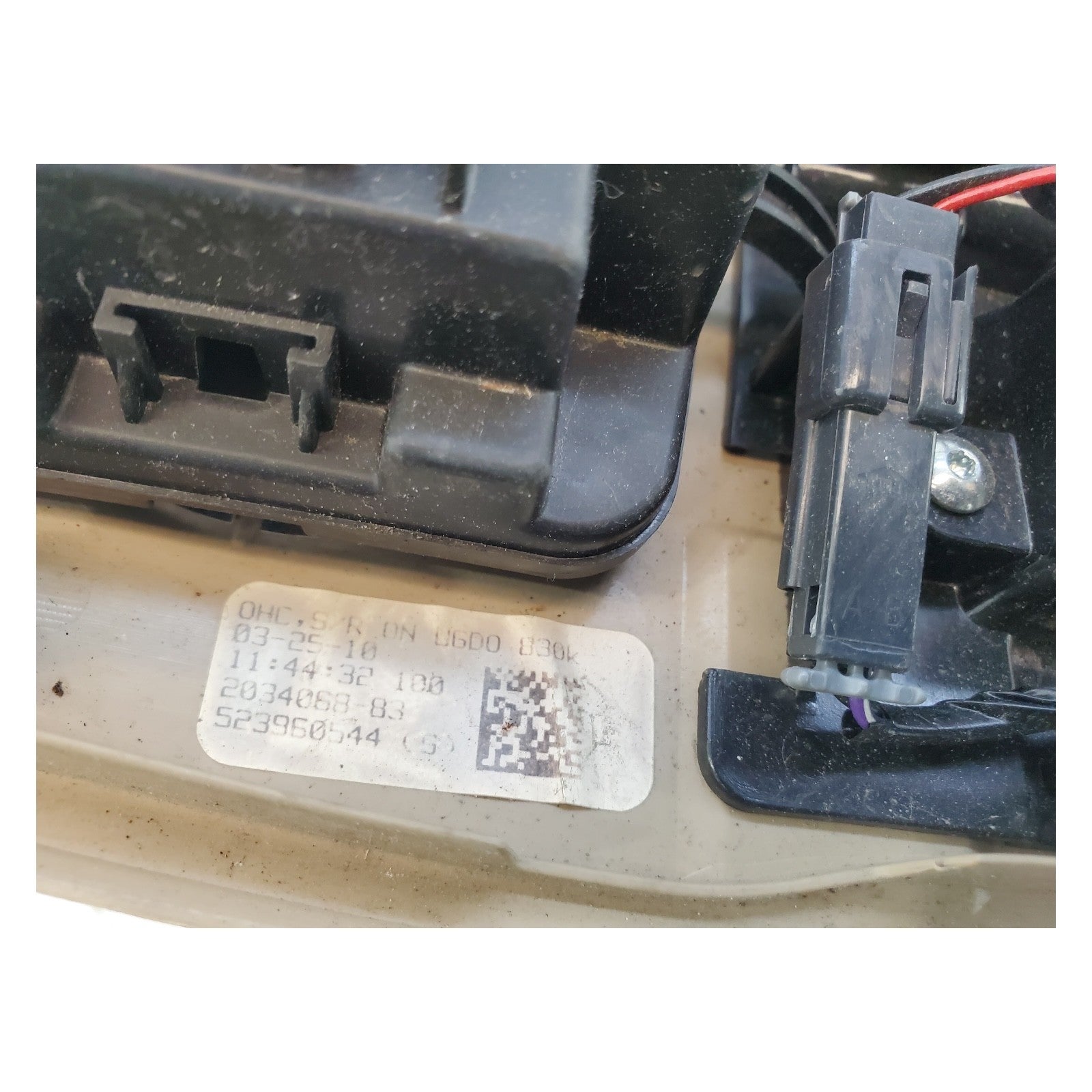 2010 BUICK ENCLAVE Overhead Dome Light Console Unit 1327076 OEM (110)