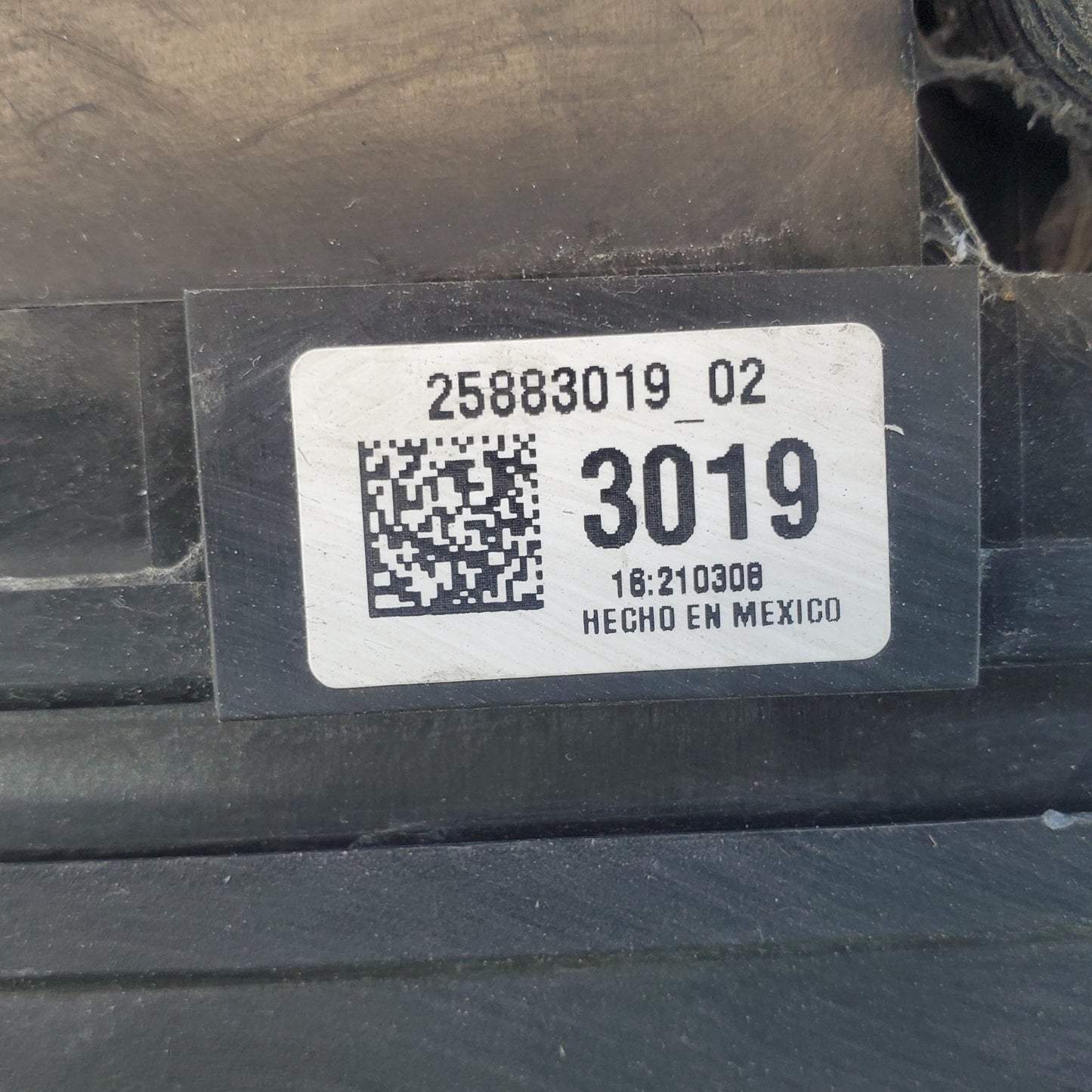 2008 Saturn Aura Fuse Box Relay Junction Block 2.4L 25883019