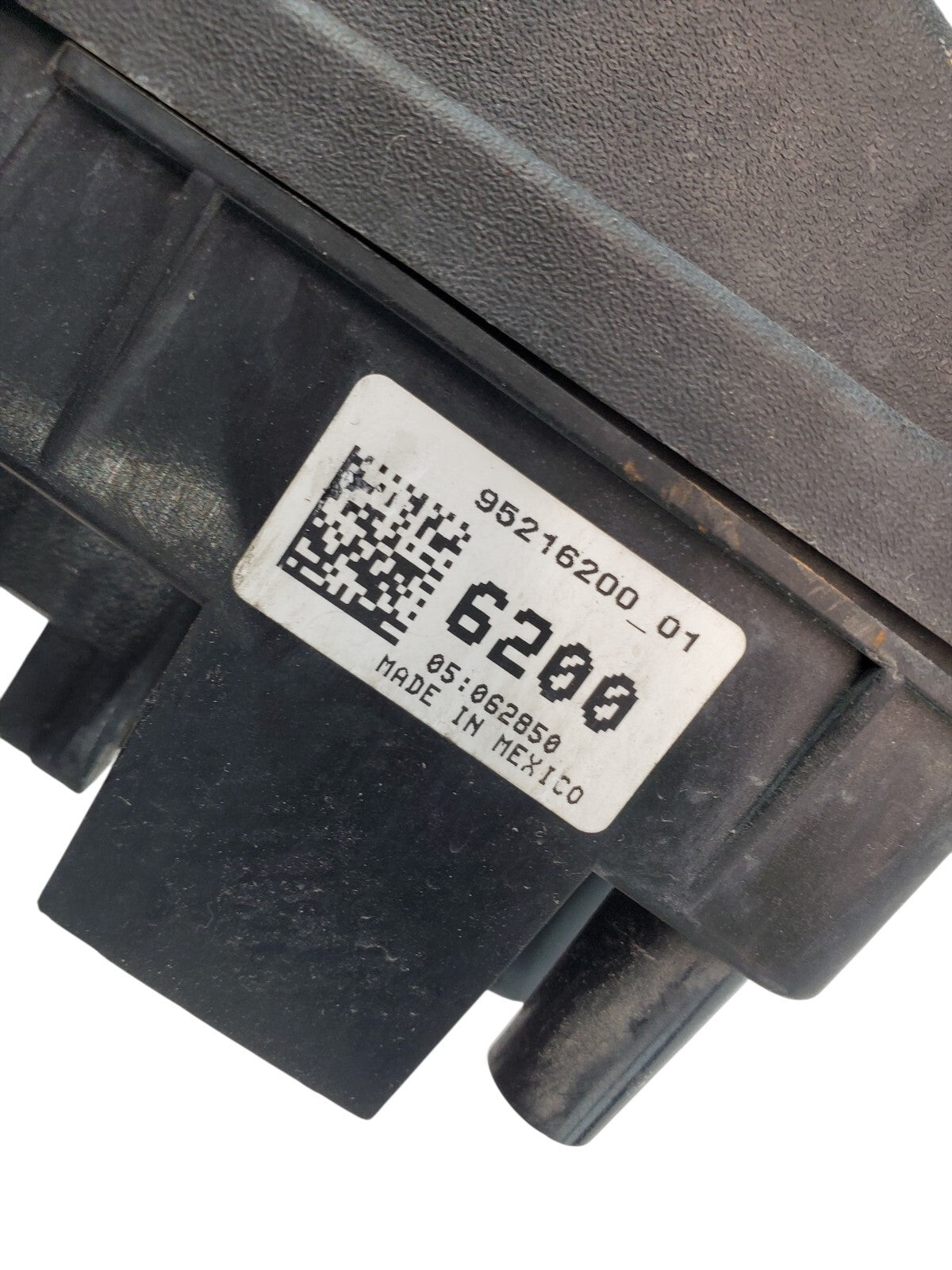11-14 Chevrolet Cruze Fusebox Fuse Box Relay Module 95216200 OEM